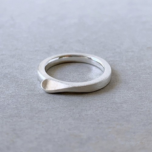 K18】Yours_Round: Ring(1.5mm) 指輪・リング atmospherepeace 通販