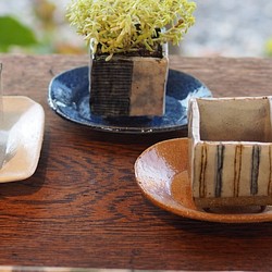 【うえだめいの様専用ページ】ミニ植木鉢と受け皿のセット 1枚目の画像