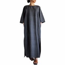手織棉的簡約長洋裝 墨黑（DFS-037-01） 第1張的照片