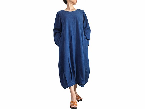 ジョムトン手織り綿のゆったり袋ドレス インディゴ（DNN-078-03） 1枚目の画像