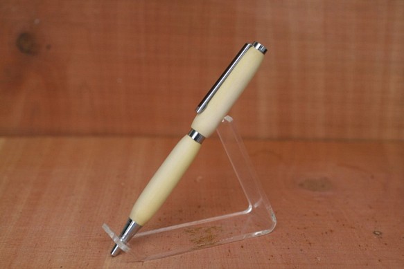 真弓（マユミ）　２軸スリムモデル　銀のボールペン 1枚目の画像