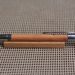 滑松　皇居昭和新宮造営材　絶越寸前の木　伐採禁止のレア材　スリムペン　クロス芯 1枚目の画像