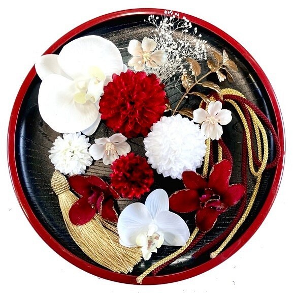 白無垢 にも 胡蝶蘭 と 贅沢お花 髪飾り 選べる タッセル と 組紐 １