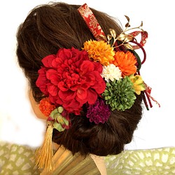 アンティーク ダリア と マム　ぼかし梅 の 髪飾り ～選べるタッセルとおまけのリボン付き～ 結婚式　成人式　着物 1枚目の画像