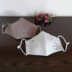 お洒落な刺繍マスク　ベルギーリネン　（レースラベンダー) 1枚目の画像