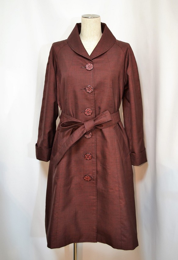 大島紬コート（５マルキ・チェコボタン）・持ち込み着物でのオーダー可・絹１００％ 1枚目の画像