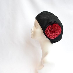 定做：和服面料花朵貝雷帽：黑色x櫻桃紅色花朵和服翻拍品/ 2個工作日內發貨/日本免費送貨/ 2001b01 第1張的照片
