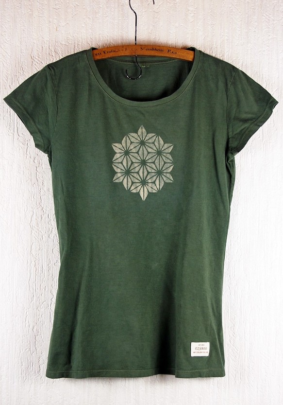 草木染　バンブー/オーガニックコットンのTシャツ　　麻の葉　深緑　レディースMサイズ 1枚目の画像