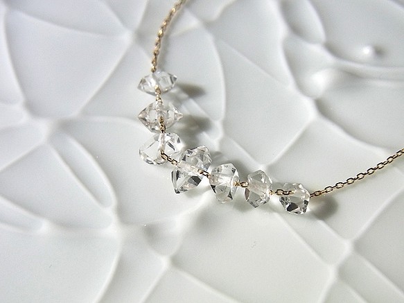 氷の欠片♢♢♢K10製 ハーキマーダイヤモンド スルーネックレス 1枚目の画像