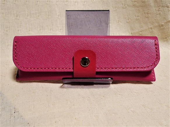 レザーペンケース　ローズピンクの型押し革 1枚目の画像