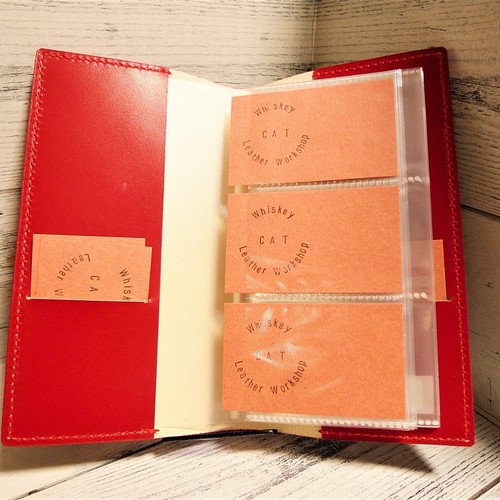 受注製作」赤色ヌメ革のレザー大容量カードケース ６０枚収納 たくさん ...