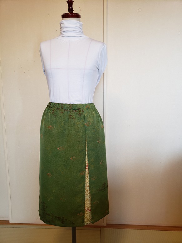 二種類の和服地から作った合わせスカート 1枚目の画像