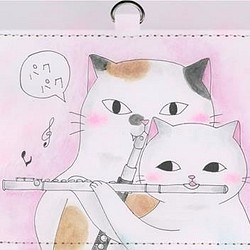 フルート猫とピッコロ猫のパスケース(横型) 1枚目の画像