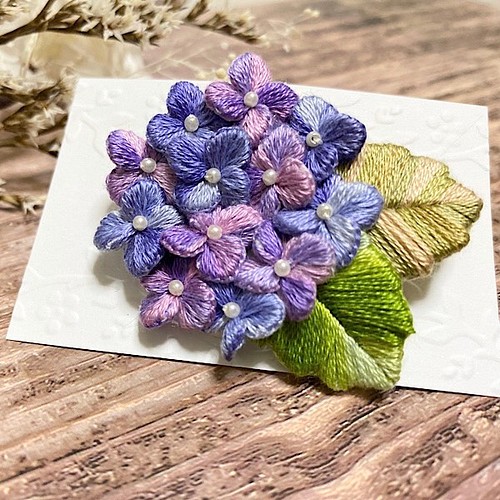 ハンドメイド 立体紫陽花刺繍ブローチ 日本ショップ