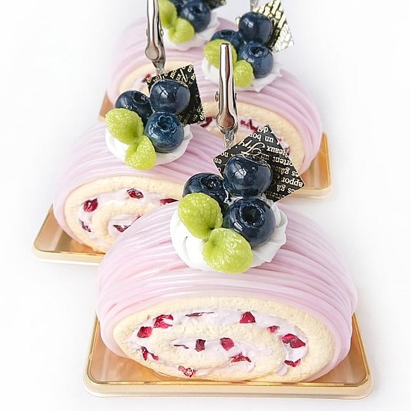 ブルーベリーシャルロットケーキのメモスタンド  フェイクスイーツ 1枚目の画像