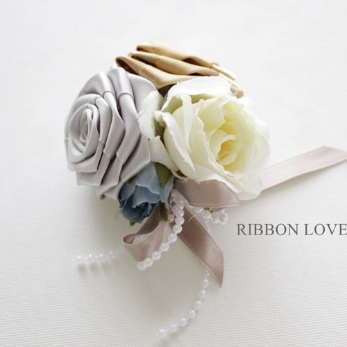 リボンの薔薇・送料無料】withミニ薔薇のコサージュ④ コサージュ RIBBON LOVERS 通販｜Creema(クリーマ)