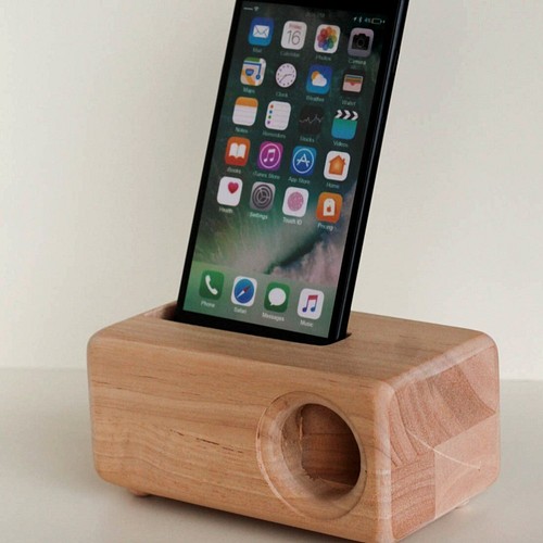 木製iphone用スピーカーacoustic Iphonewoodspeaker スマホスタンド スマホスピーカー 七尾工房 通販 Creema クリーマ ハンドメイド 手作り クラフト作品の販売サイト