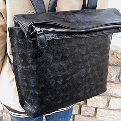 Real leather backpack/Embossing leather/Turtle pattern 第1張的照片