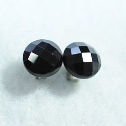 （1件/插座）黑色on瑪瑙/凸圓形切割耳釘（8毫米/鈦金屬柱） 第1張的照片