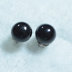 黑色縞瑪瑙耳釘（6 毫米，鈦金屬耳釘） 第1張的照片