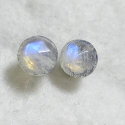 （1分）彩虹月光石·玫瑰切割耳環（7毫米·鈦金立柱） 第1張的照片