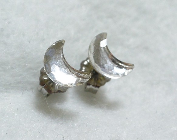 施華洛世奇月亮耳環（水晶鈦柱） 第1張的照片