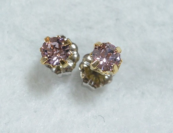 小施華洛世奇耳環（4毫米·淺紫水晶） 第1張的照片