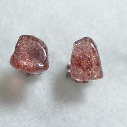 （一分）粉紅色Epidote耳釘（天然翻滾鈦金屬耳環） 第1張的照片