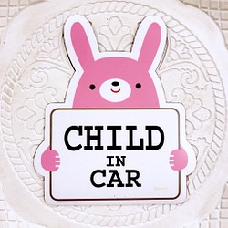 車用ステッカー　シールタイプ child in car 「うさぎ」　チャイルドインカー 1枚目の画像