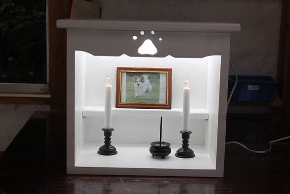 ペットメモリアルボックス・仏壇・LEDライト付き 1枚目の画像