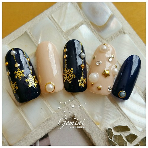 雪の結晶❄Goldネイル♡ネイルチップ♡オーダー ネイルチップ（つけ爪 ...