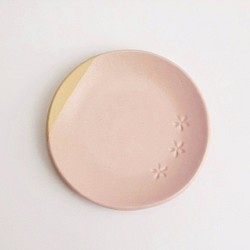 小花のタタラ皿（桜色） 1枚目の画像