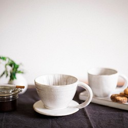 陶器のコーヒードリッパー ２-４杯用　/ Ceramic Coffee Dripper for 2-4 cups 1枚目の画像