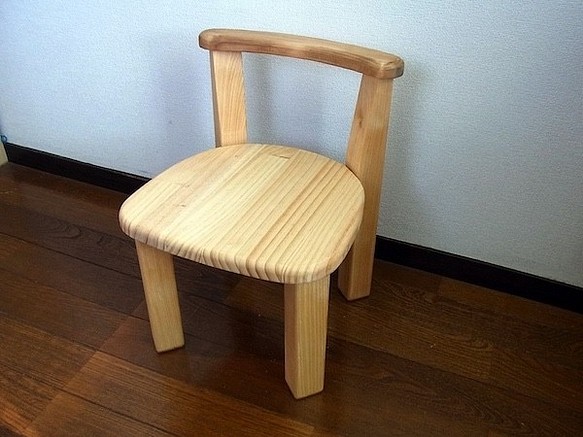 Mi-chanbarchan様オーダー専用　丸っこい子供椅子（2〜4歳用） 1枚目の画像