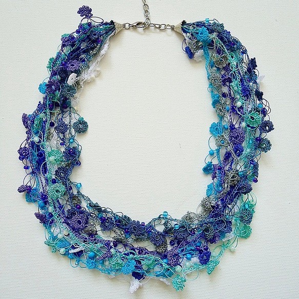 銷售！ Bijou 刺繡項鍊 Flower Jewel 藍色 &amp; 灰色 第1張的照片