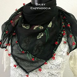 春季促銷！ Eneoya棉手繪圍巾黑色和紅色 第1張的照片