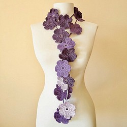 花卉圖案圍巾紫色 第1張的照片