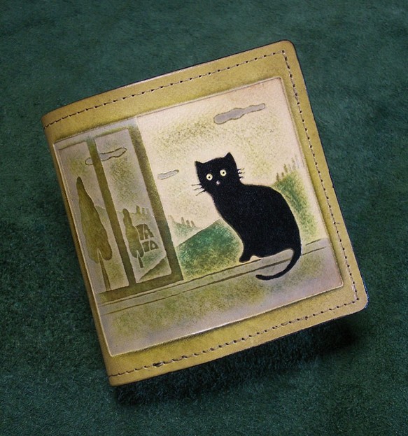 catwalk oikawaアートレザークラフト　nd二つ折り財布（中仕切有）　窓猫マスタード黄 1枚目の画像
