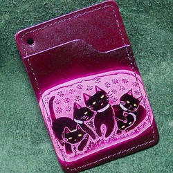 猫のデザイン　レザークラフト　パス&診察券ケース５匹猫　バッグ　財布　catwalk oikawa 1枚目の画像