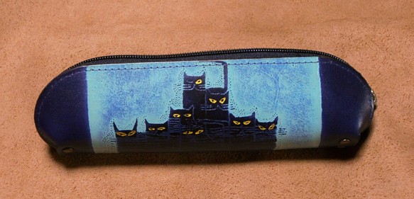 猫のデザイン　バッグ　財布等　レザークラフト NDペンケースmネコ一族 catwalk oikawa