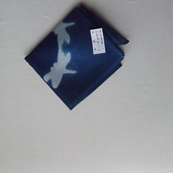 藍染ハンカチ「とんぼお守り」 1枚目の画像