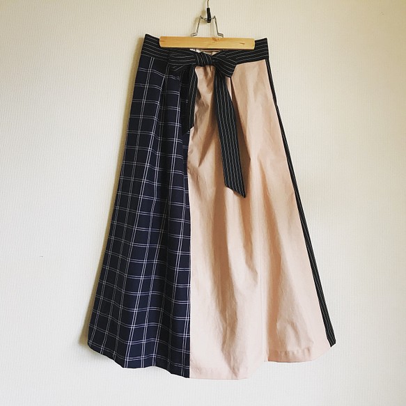【再販】4つの素材を使った、風を纏うフレアマキシスカート。ロングスカート ウエストゴム ペールカラー 夏 5枚目の画像