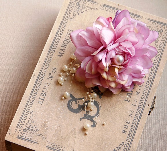 [300日元航運華麗胸花的粉紅色大麗花和珍珠-pink- 第1張的照片