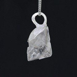 ヒマラヤ水晶の原石水晶ネックレスdc215 1枚目の画像