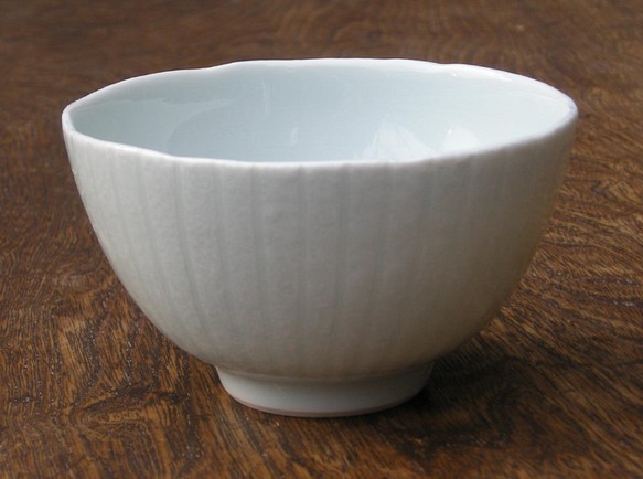 シンプルなご飯茶碗（青白磁） 1枚目の画像