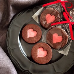 バレンタインにも♡苺のココアサンドクッキー 1枚目の画像
