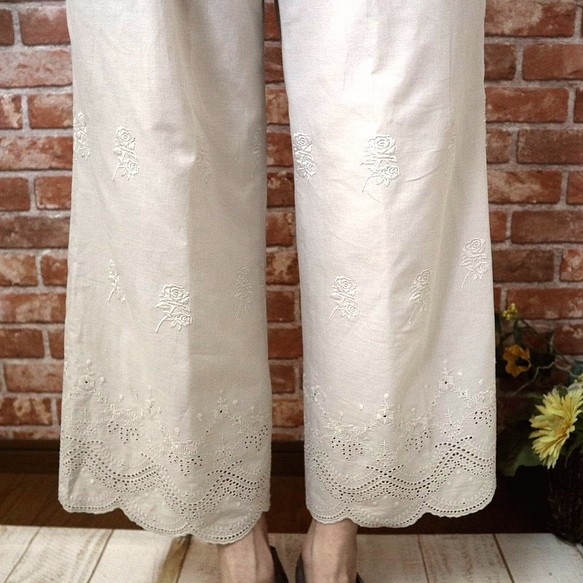 漂亮的扇形蕾絲長褲 新色米色 內接縫 68cm M～2L, 3L～5L 可以小訂！ 第1張的照片