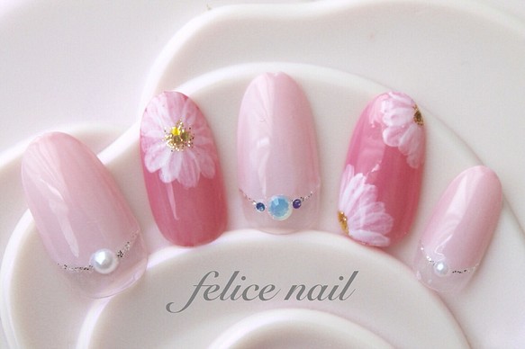 ショートオーバルも可能です 春のフラワーネイルb ネイルチップ ネイルシール Felice Nail 通販 Creema クリーマ ハンドメイド 手作り クラフト作品の販売サイト