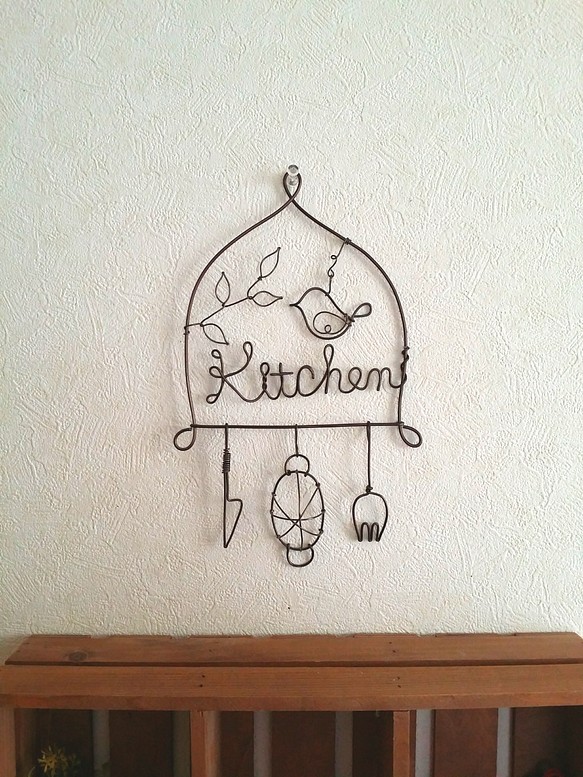 Kitchen 小鳥とキッチンツールがゆらゆら♪ 1枚目の画像