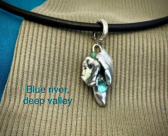Blue river, deep valley（青い川、深い谷） 1枚目の画像
